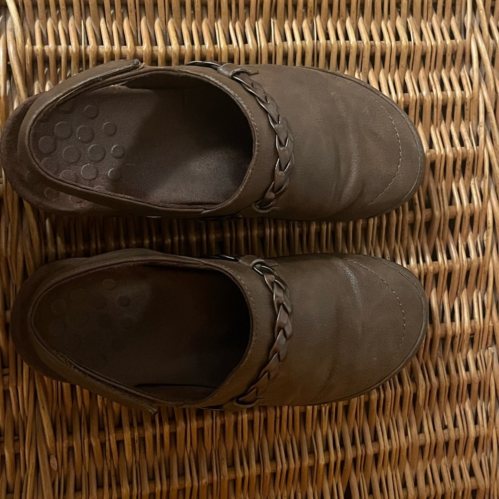 Orthaheel Brown Loafers with Braided Accent